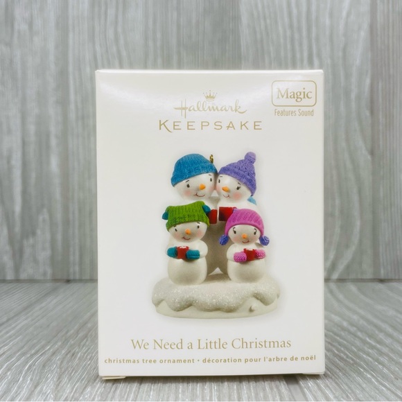 Hallmark Christmas ornament 2011 We Need A Little Christmas snowman family of 4 - Picture 10 of 11